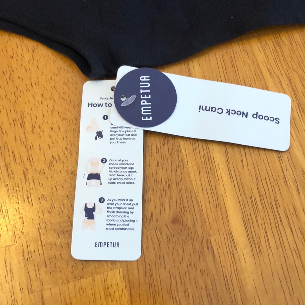Empetua Shapewear scoop neck cami NWT - Picture 4 of 4